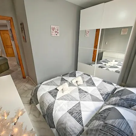 Moderno Piso Centrico 3 Junto Al Mar Y Parking Apartamento Estepona