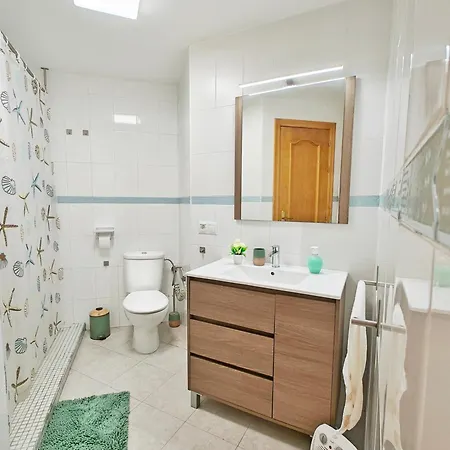 Moderno Piso Centrico 3 Junto Al Mar Y Parking Apartamento *